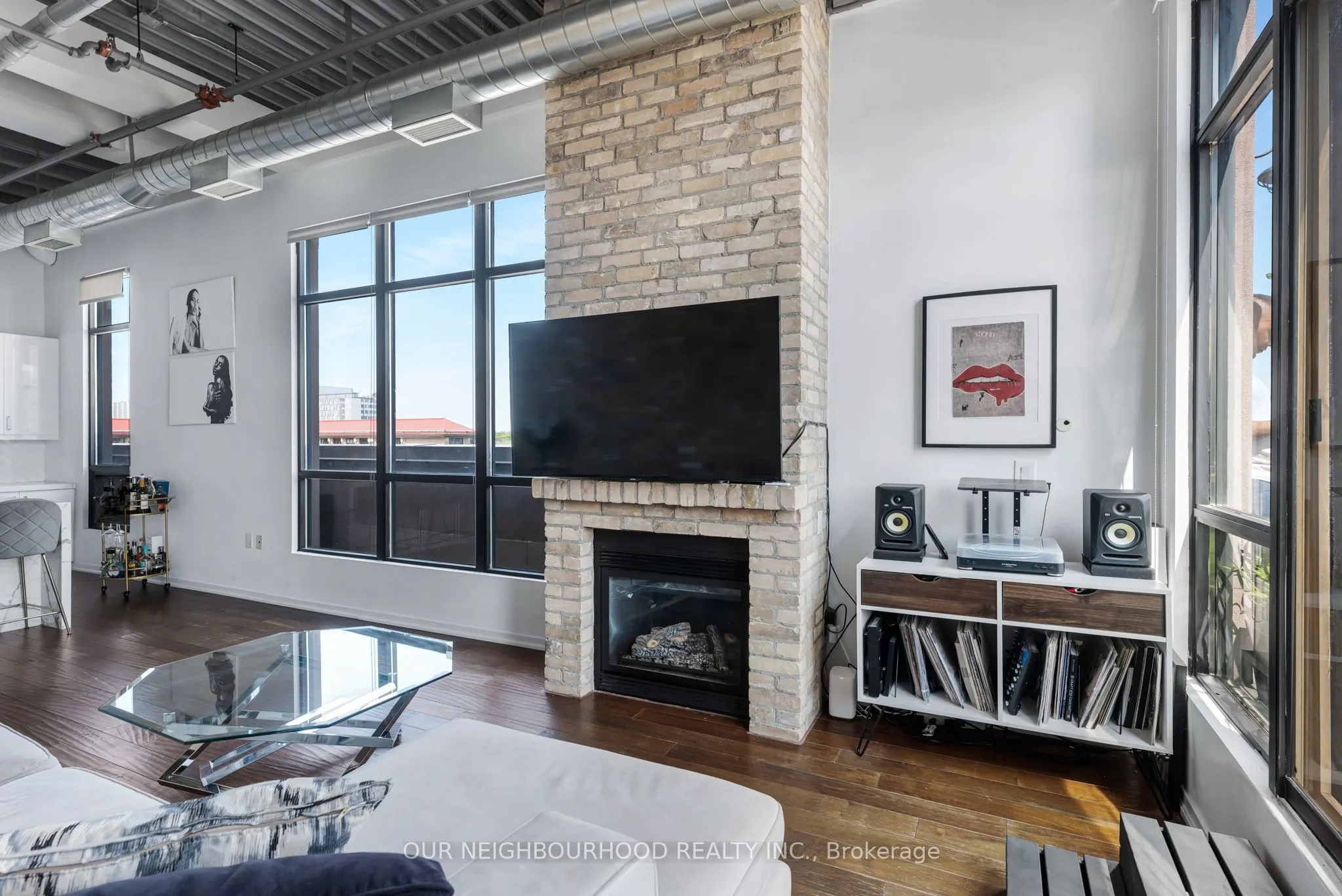 736 Dundas Street E, #PH2