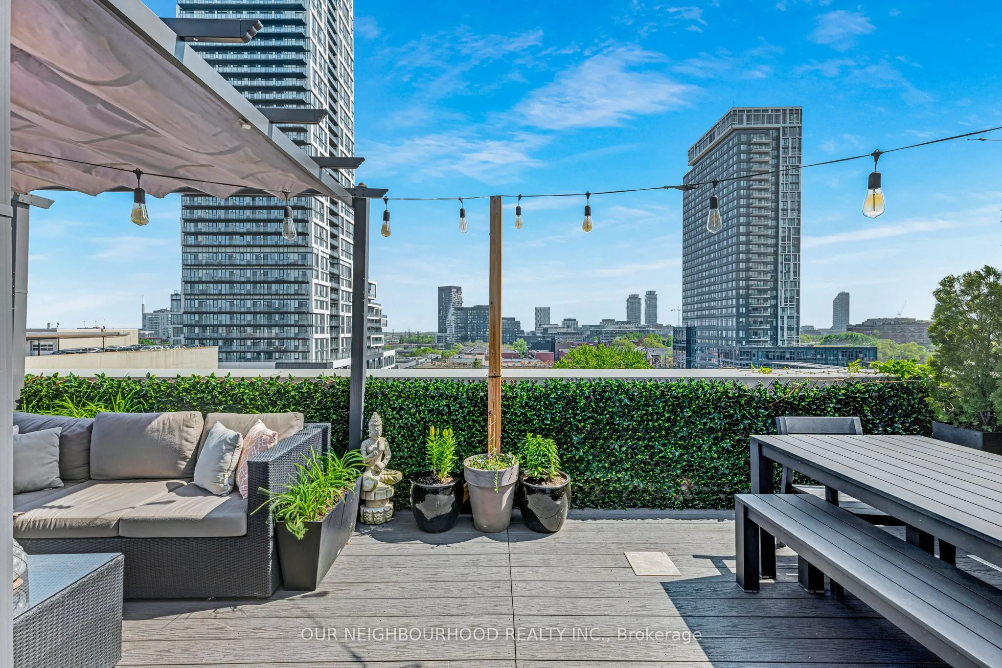 736 Dundas Street E, #PH2