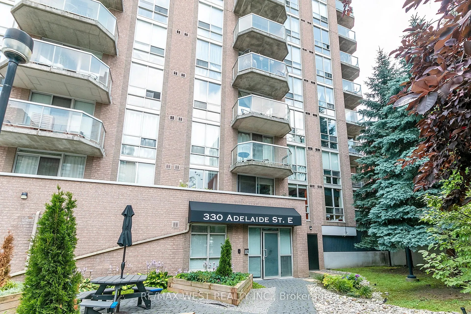 330 Adelaide Street E, #302