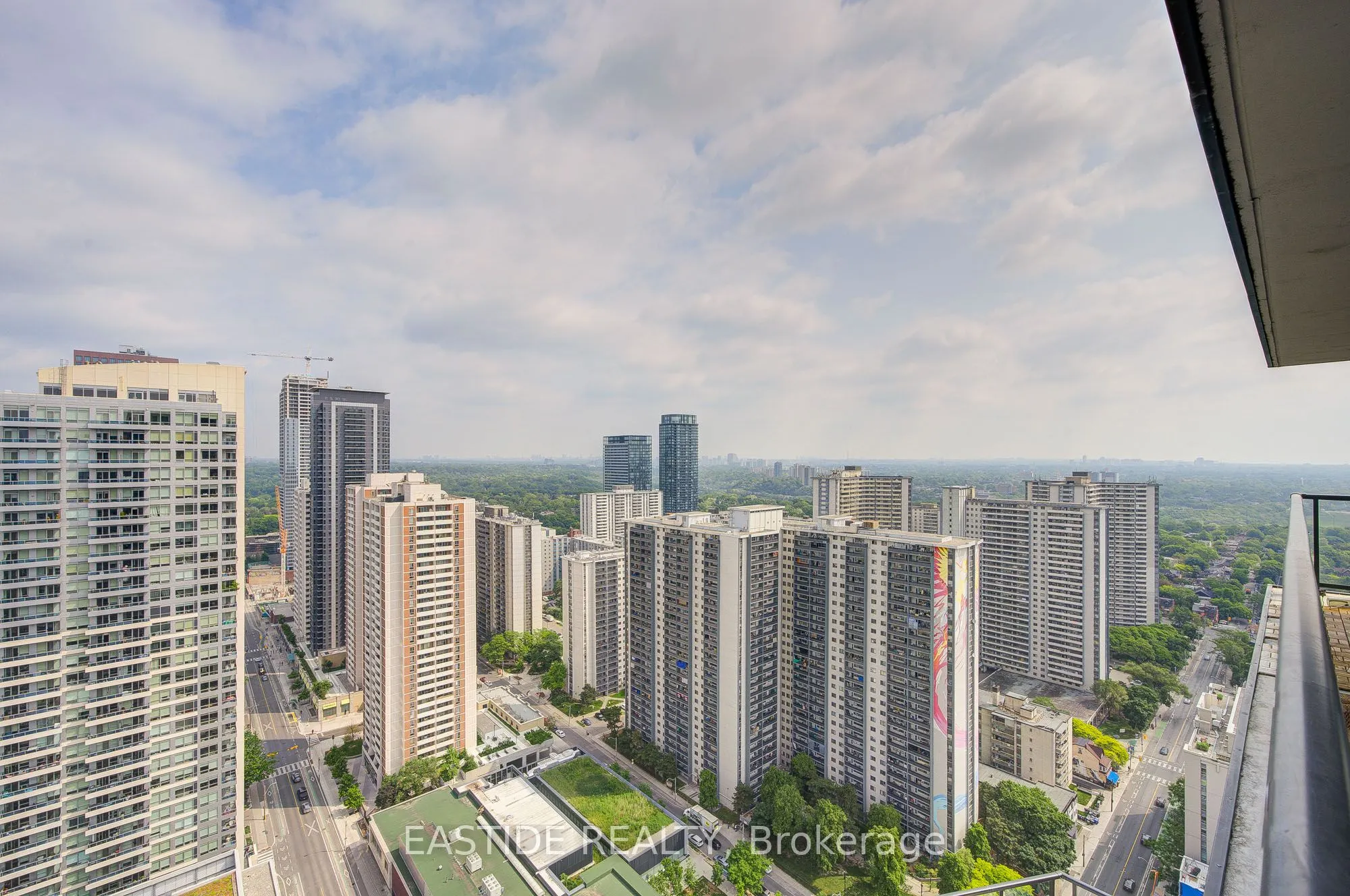 159 Wellesley Street E, #3301