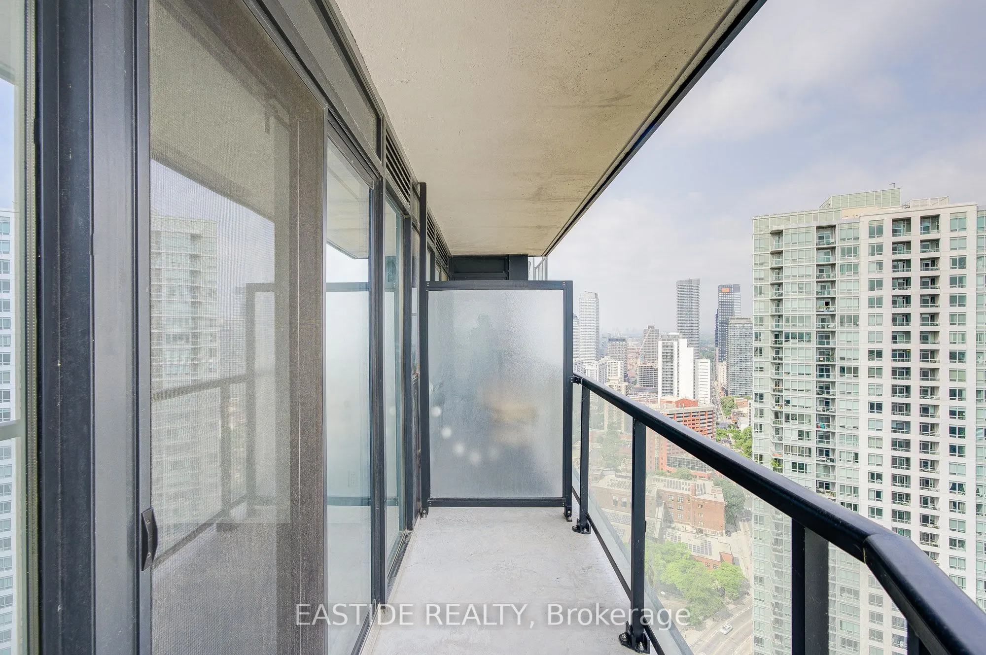 159 Wellesley Street E, #3301
