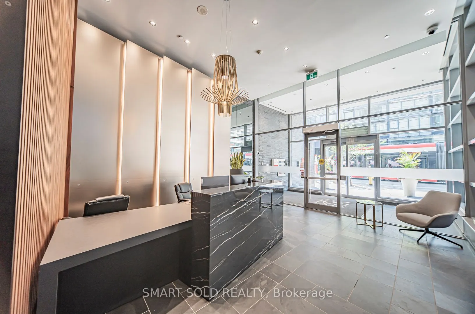 650 King Street W #106