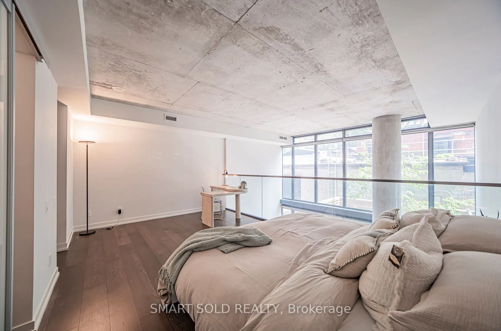 650 King Street W #106