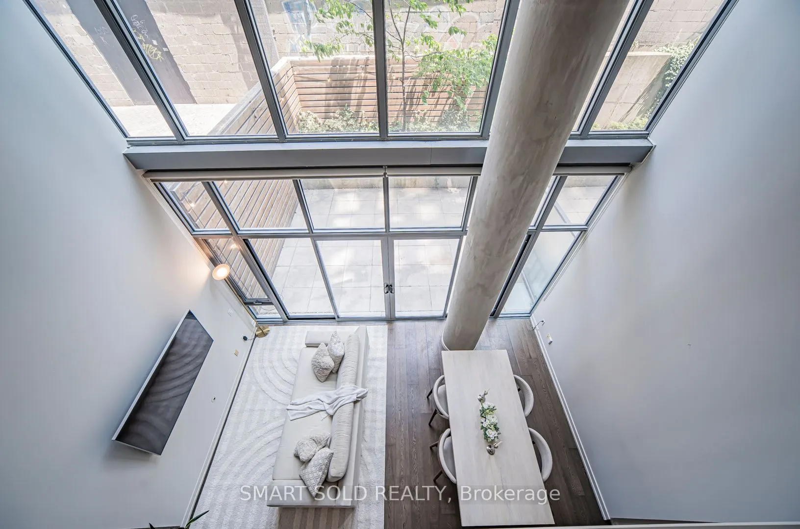 650 King Street W #106