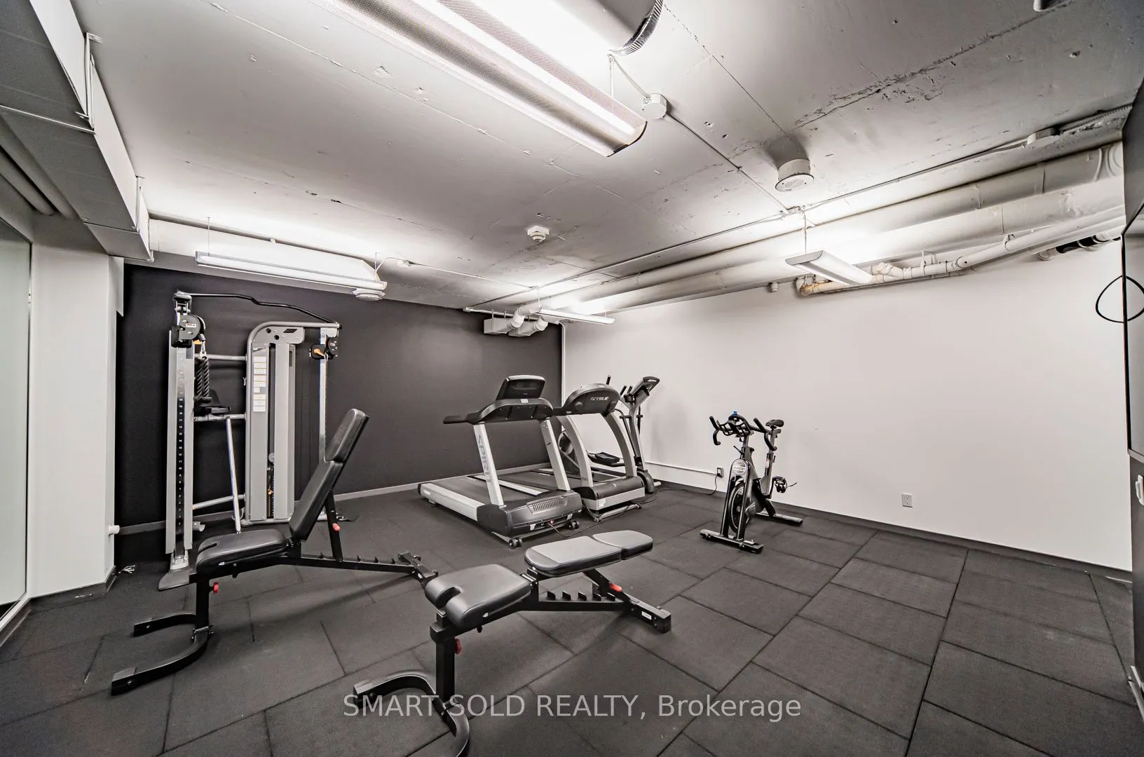 650 King Street W #106