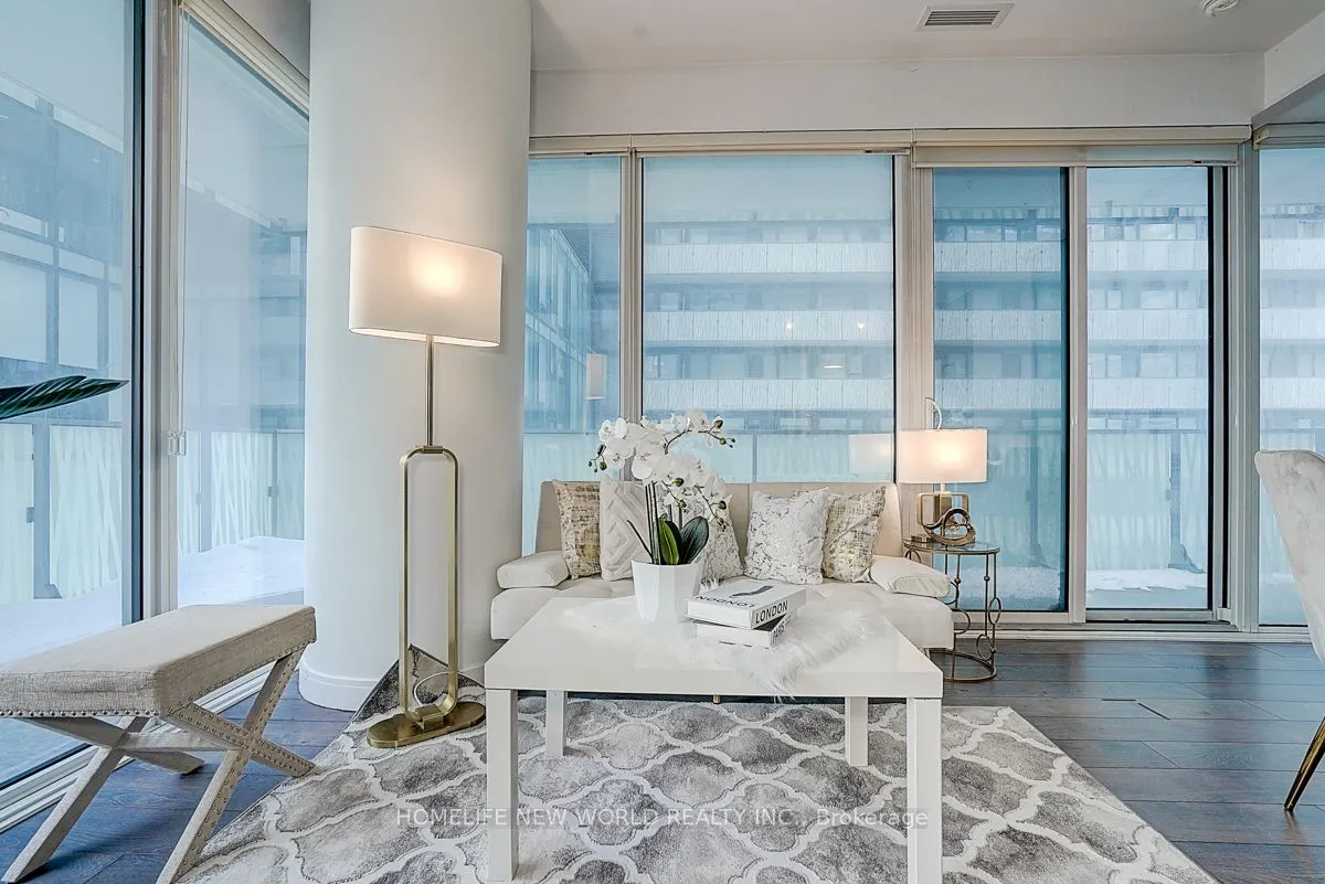42 Charles Street E, #809