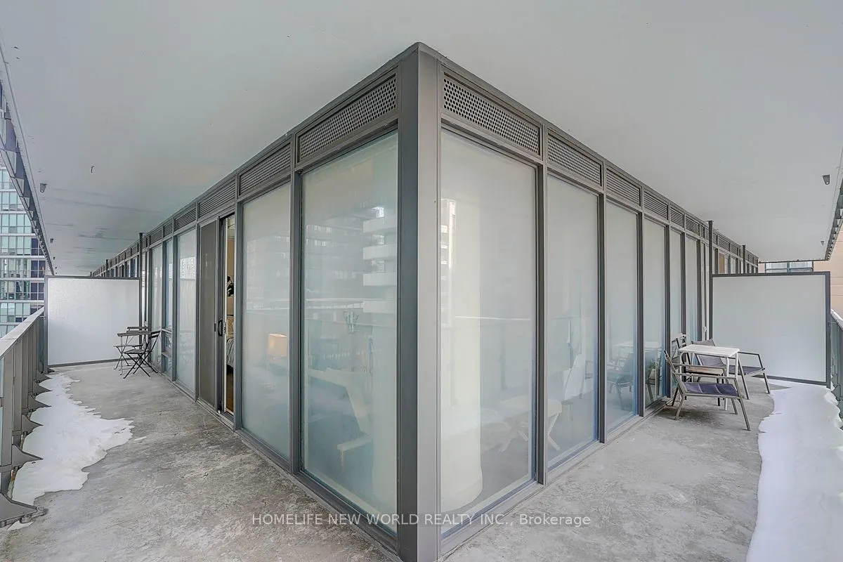 42 Charles Street E, #809