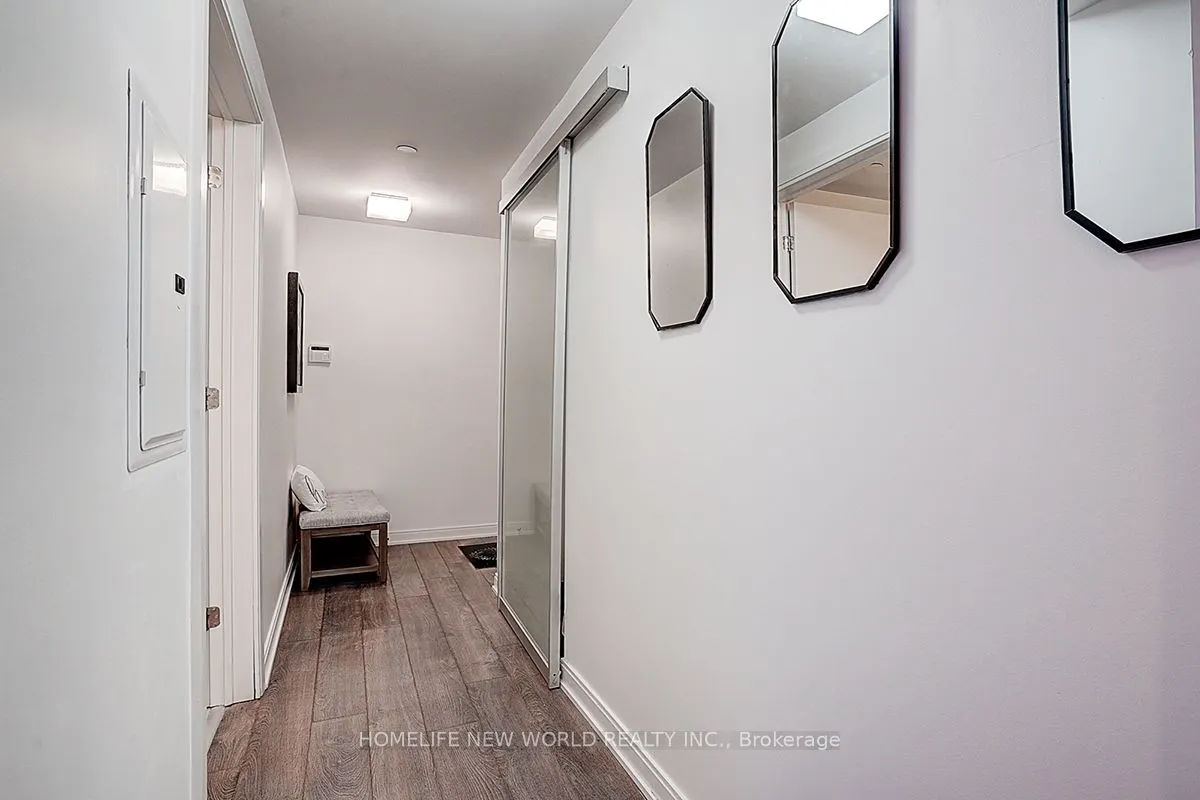 42 Charles Street E, #809