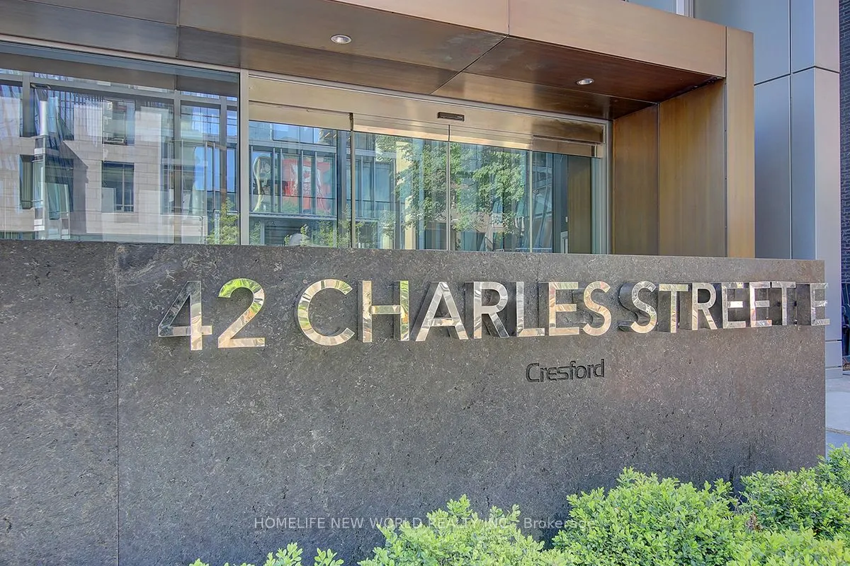 42 Charles Street E, #809