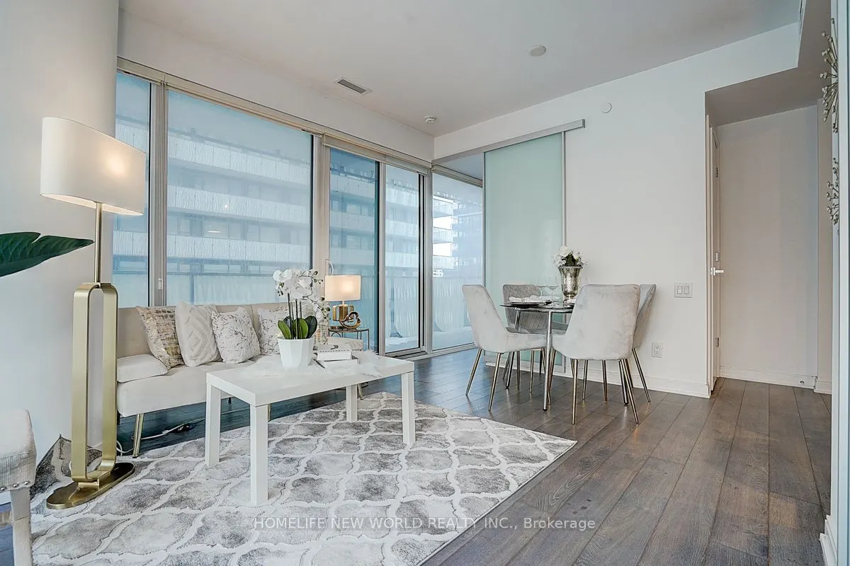 42 Charles Street E, #809