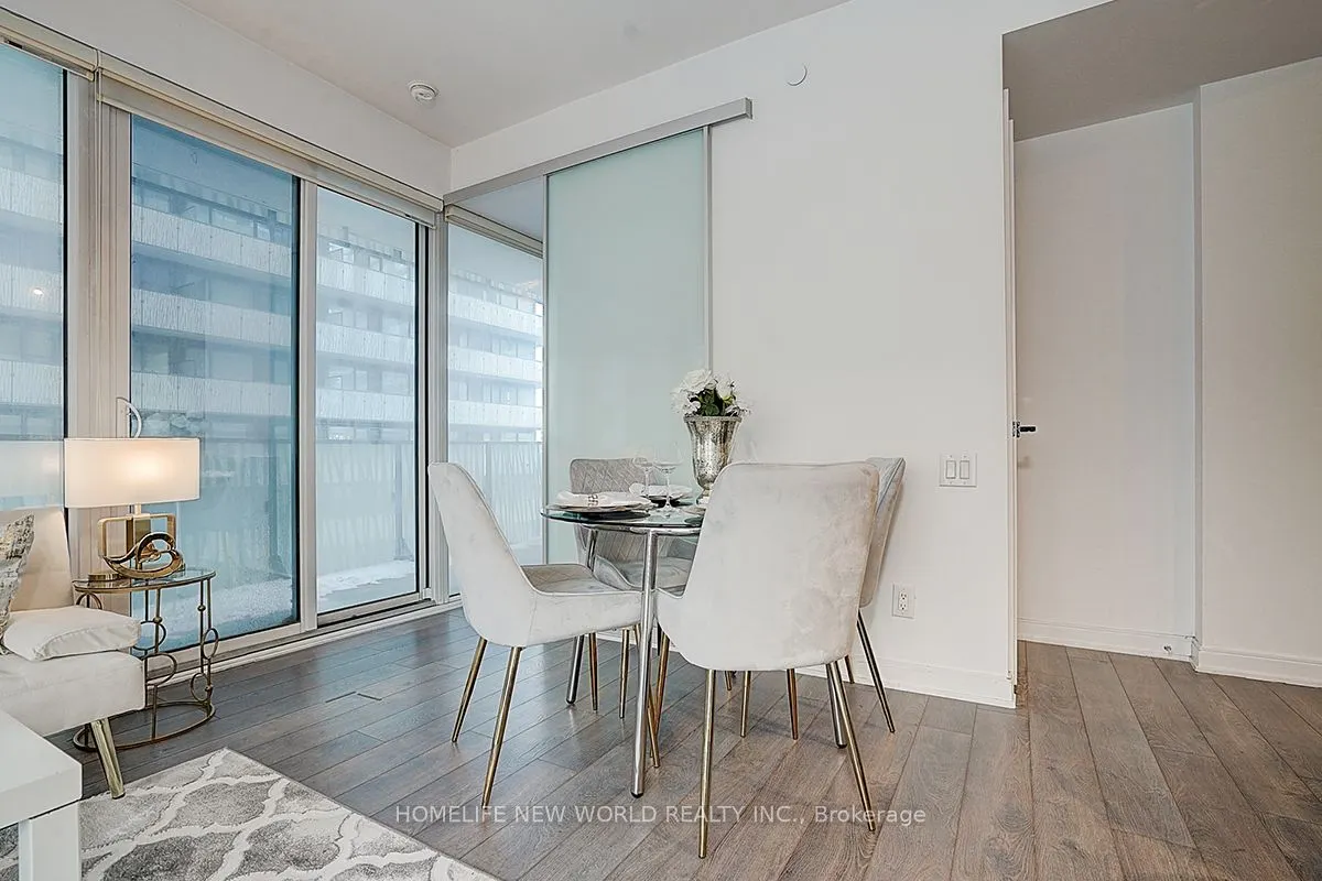 42 Charles Street E, #809