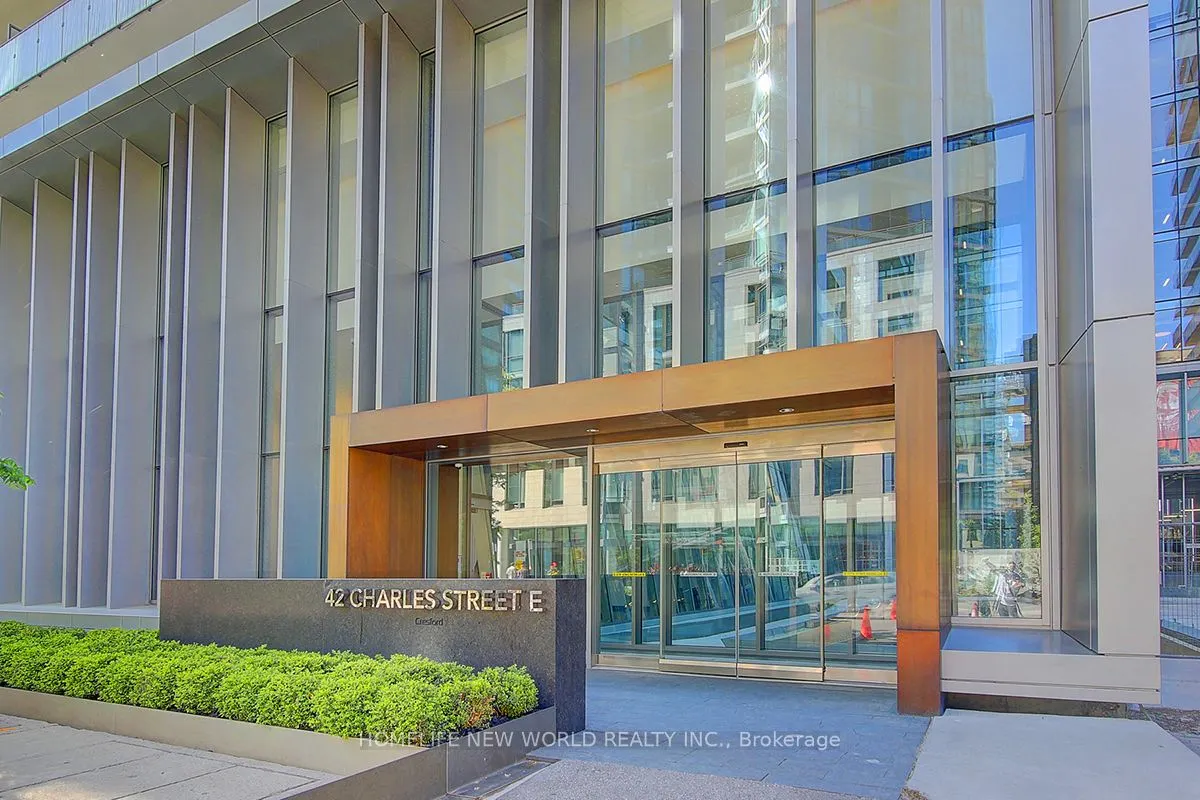 42 Charles Street E, #809