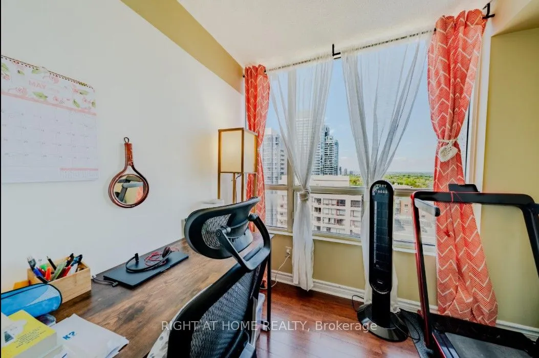 5765 Yonge Street, #PH504