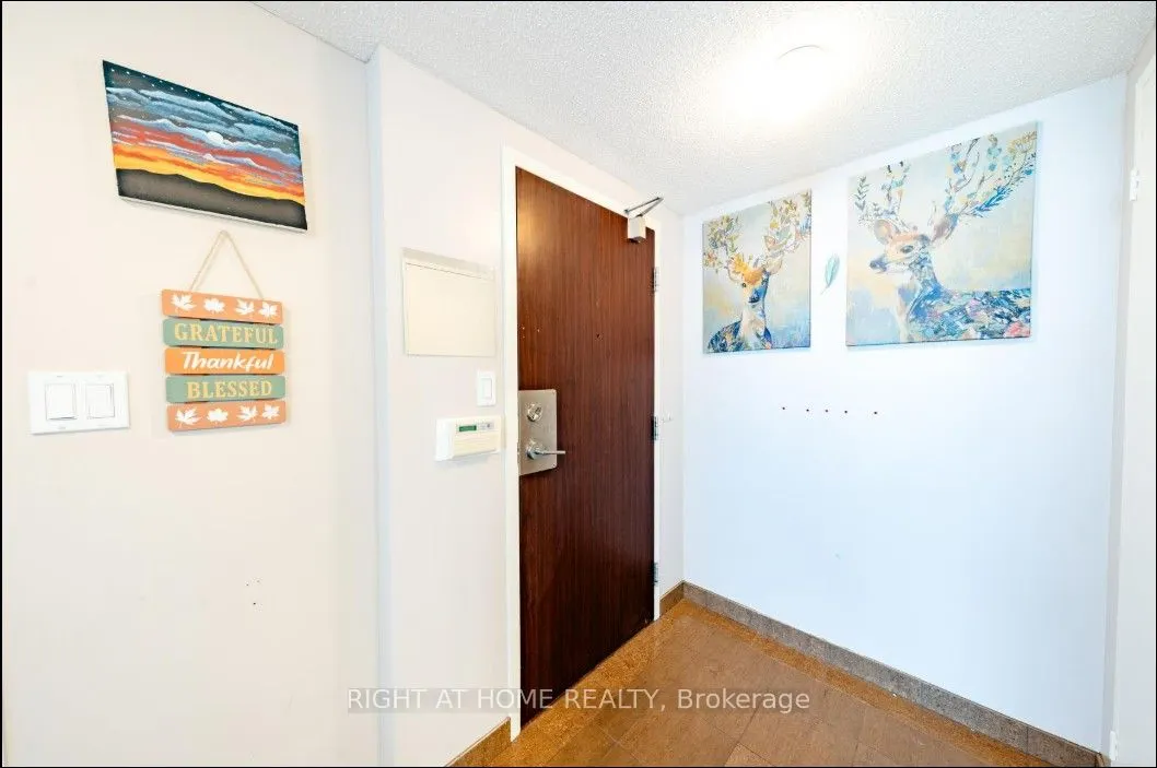 5765 Yonge Street, #PH504