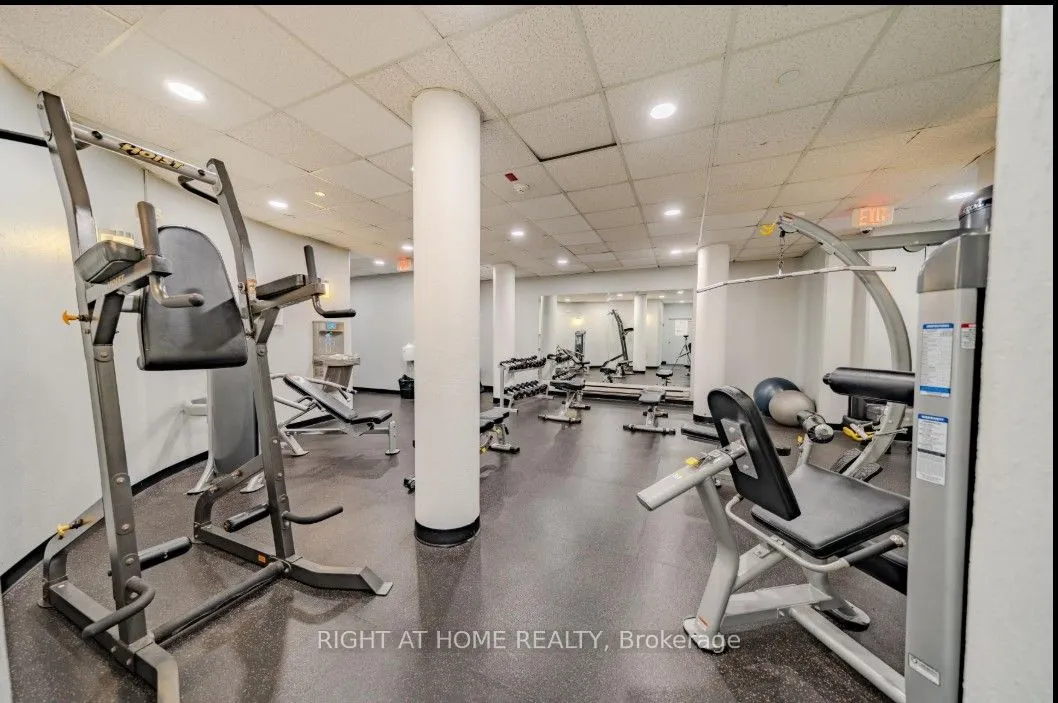 5765 Yonge Street, #PH504