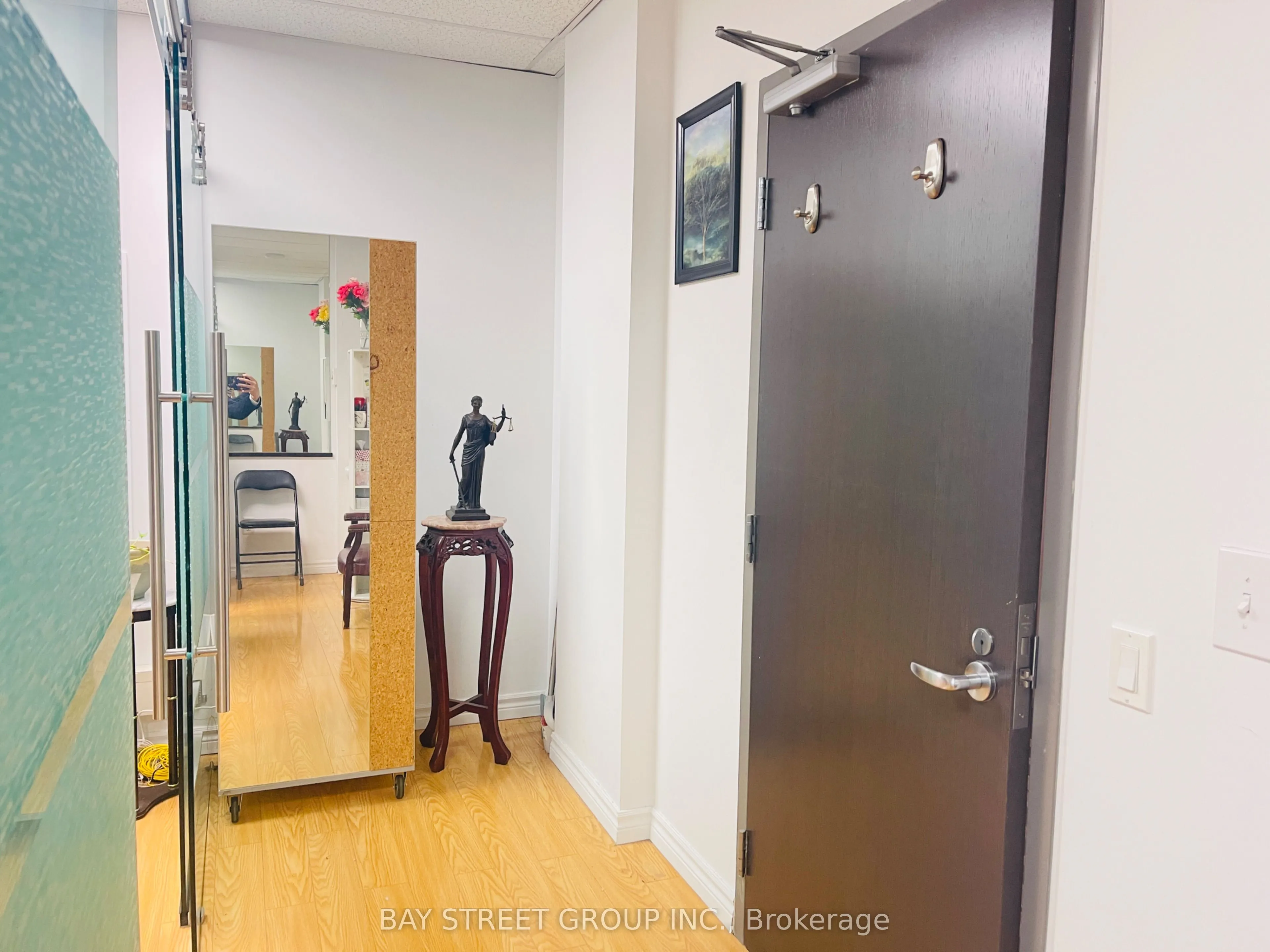 4750 Yonge Street, #352