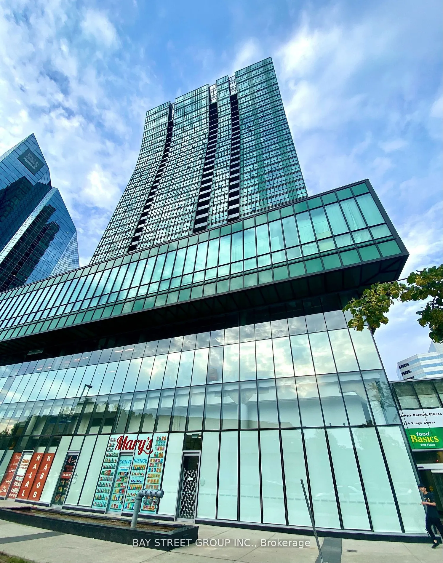 4750 Yonge Street, #352