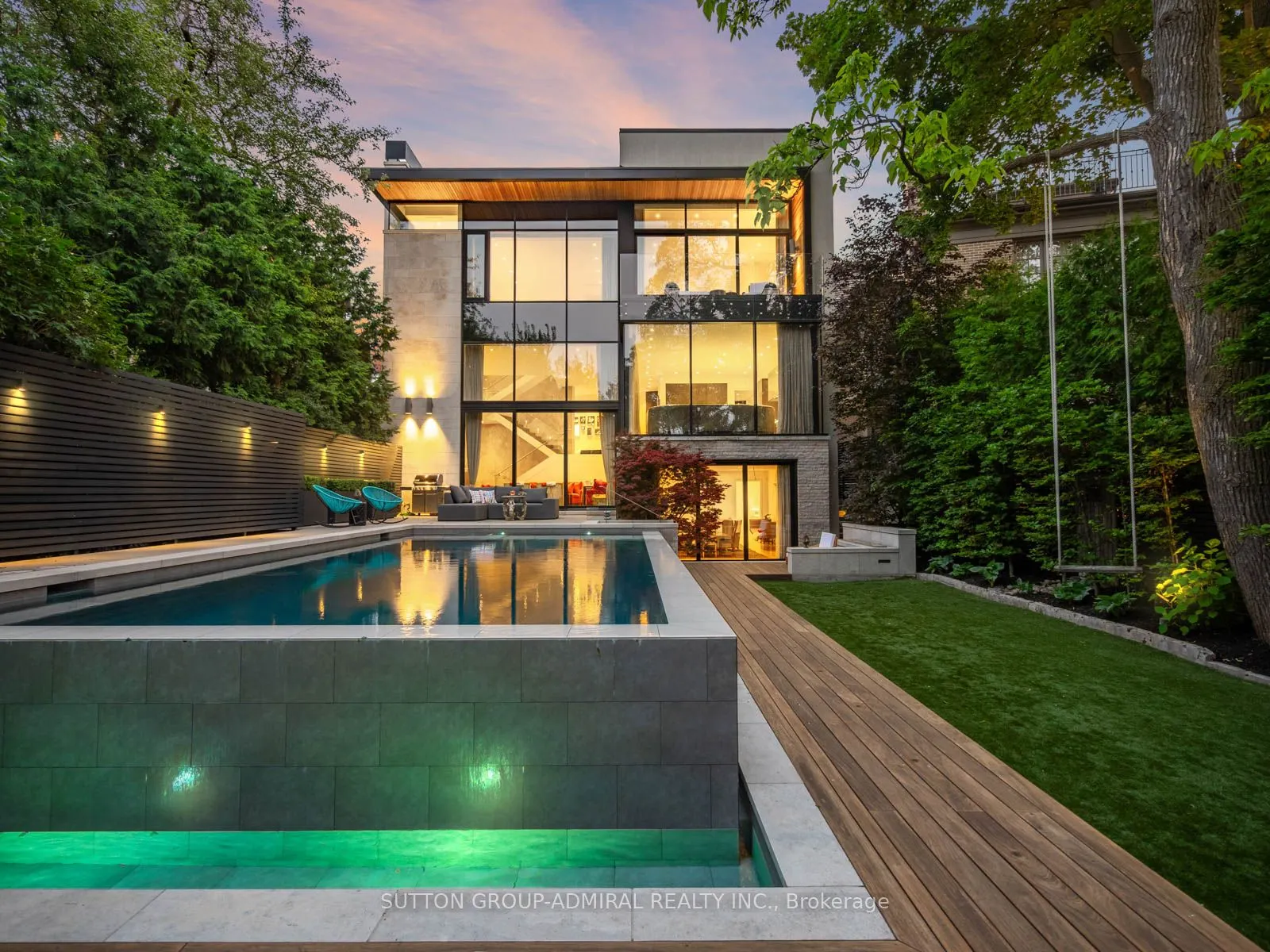 43 Hillholm Road