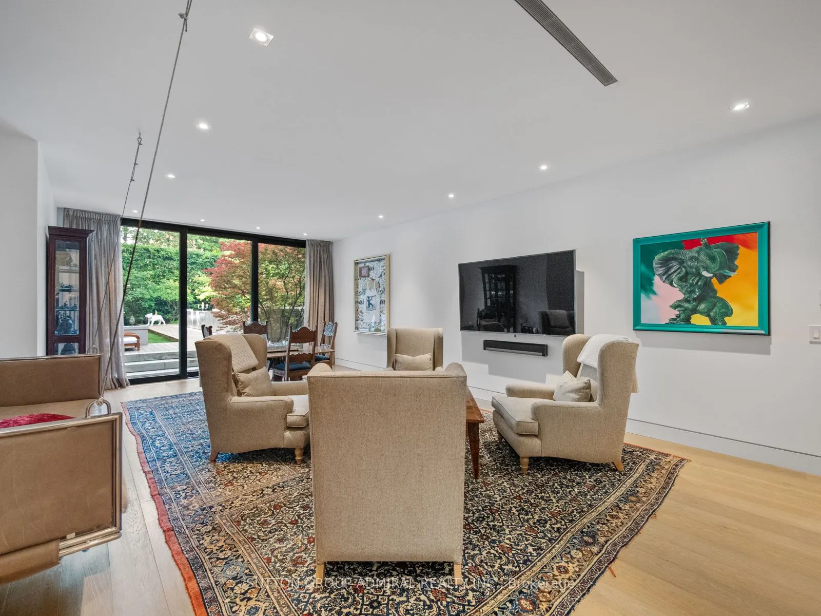 43 Hillholm Road