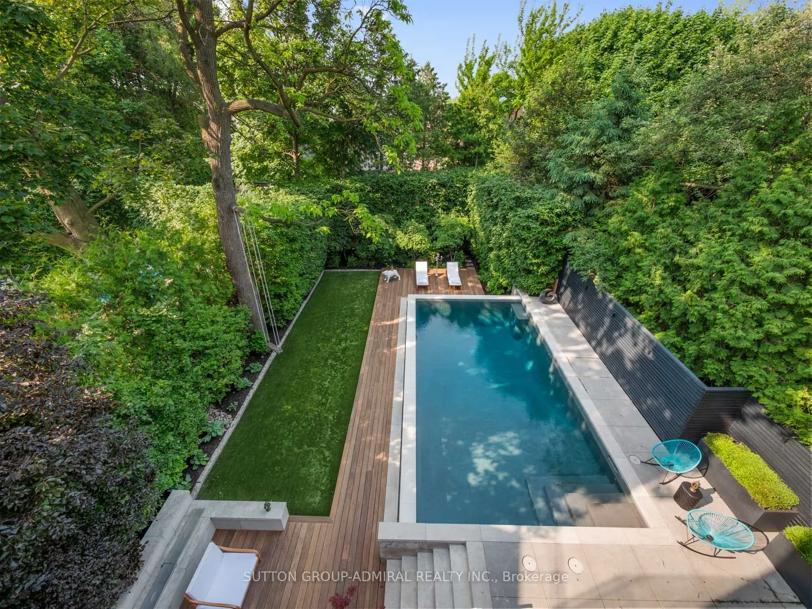 43 Hillholm Road