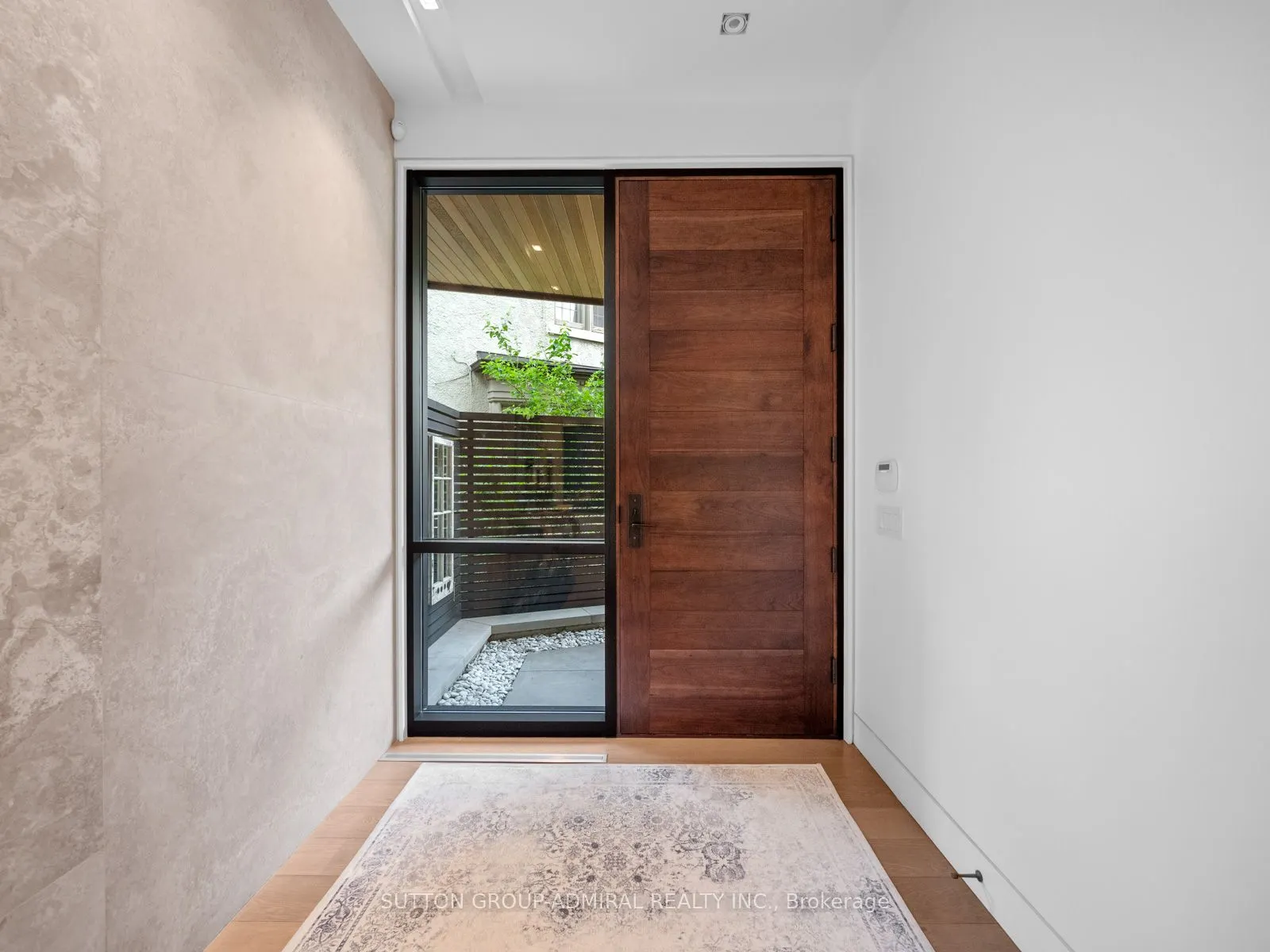 43 Hillholm Road