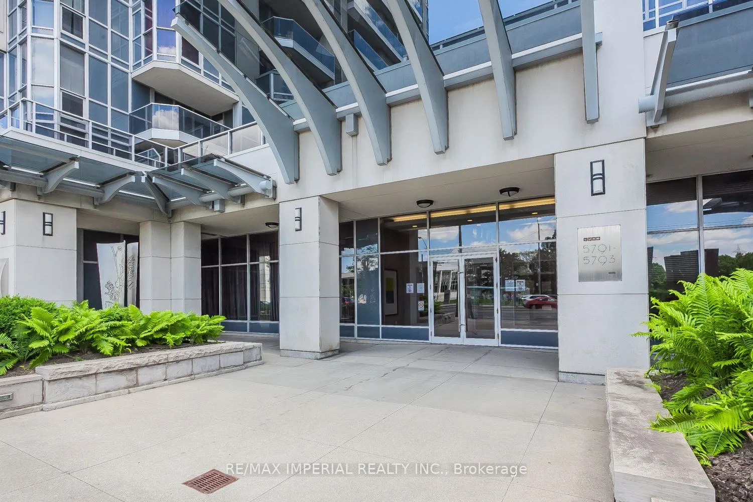 5793 Yonge Street, #2006