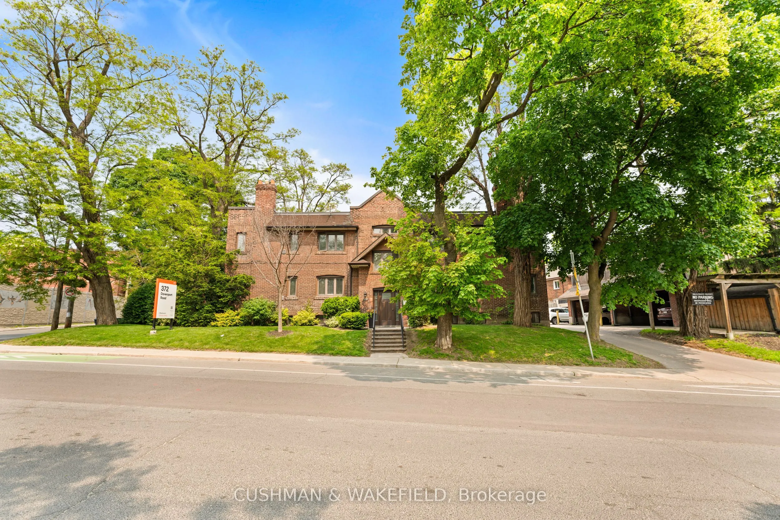 372 Davenport Road