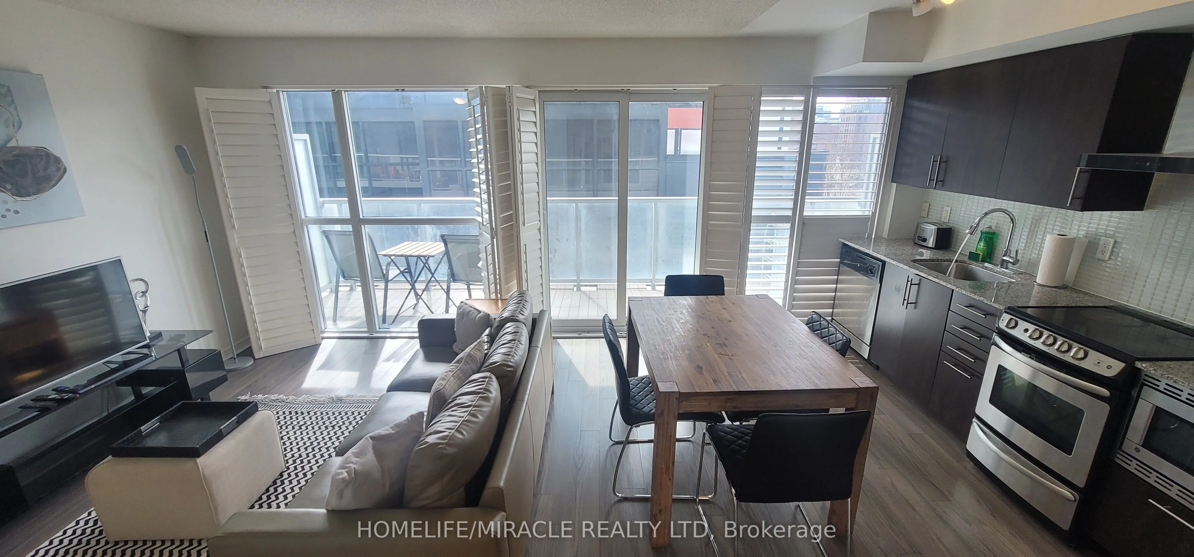 352 Front Street W, #414
