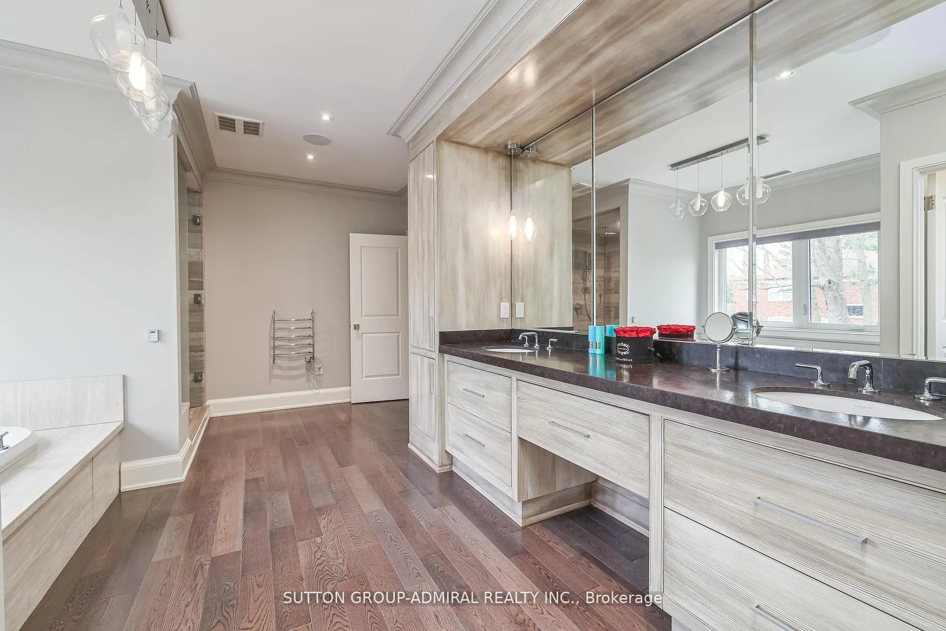 125 Sandringham Drive
