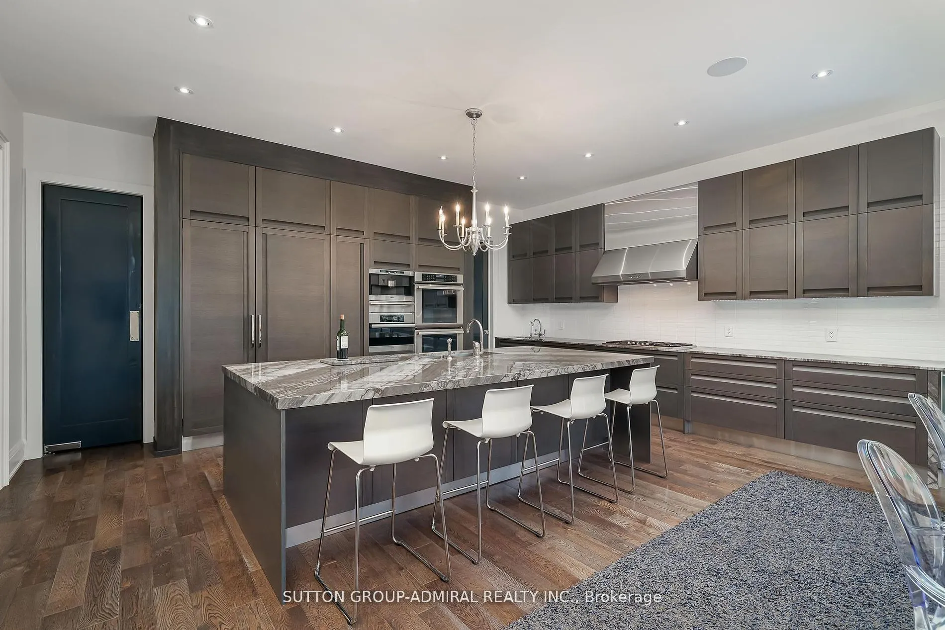 125 Sandringham Drive