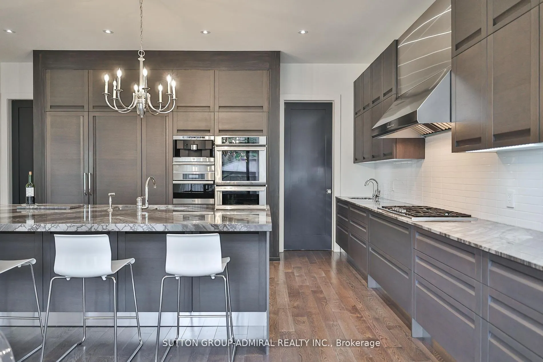 125 Sandringham Drive