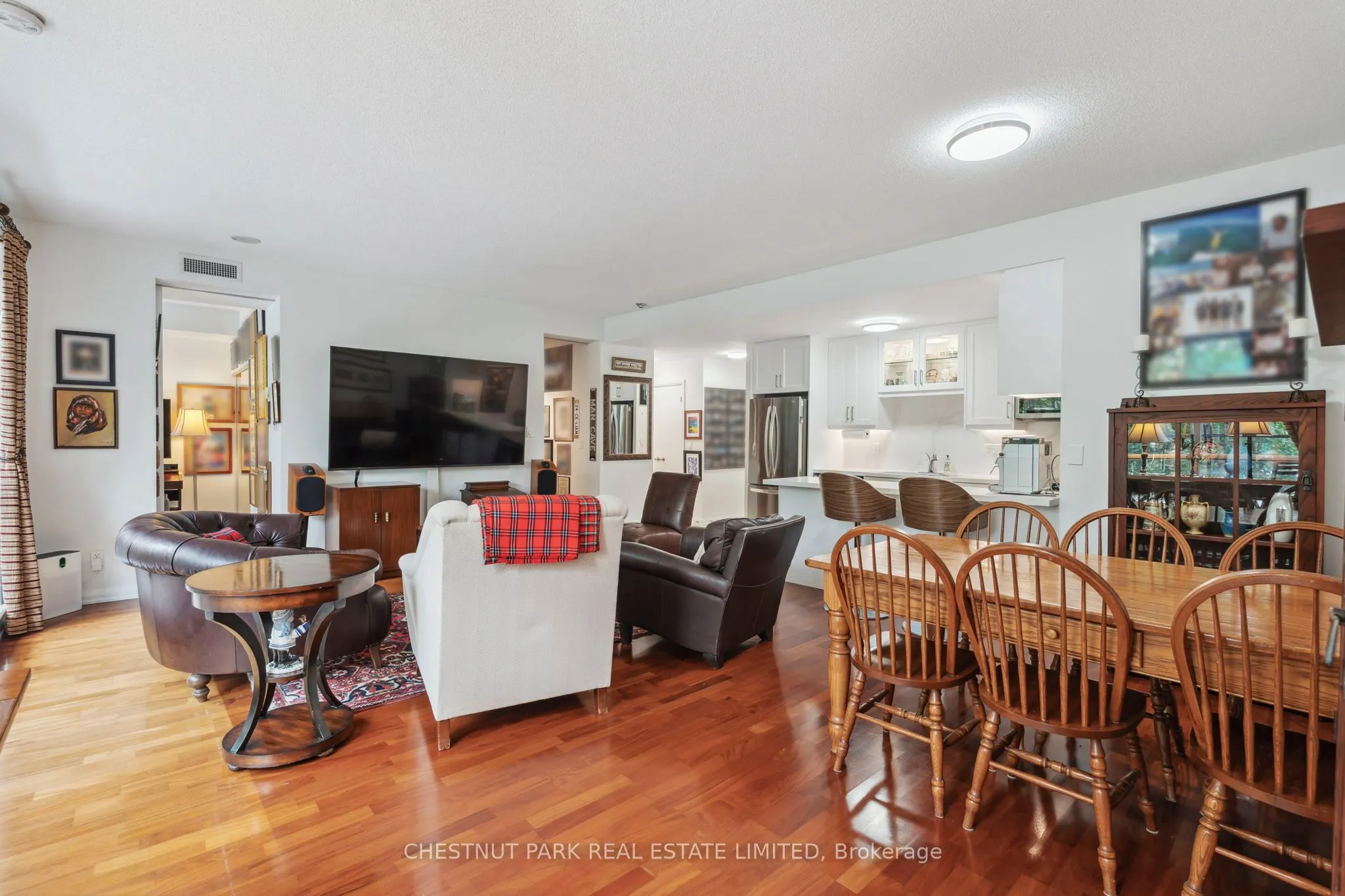 11 Soho Street, #201