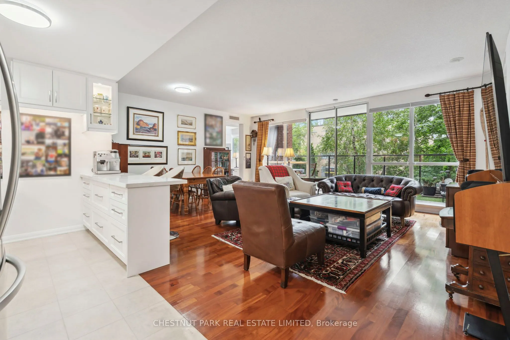 11 Soho Street, #201