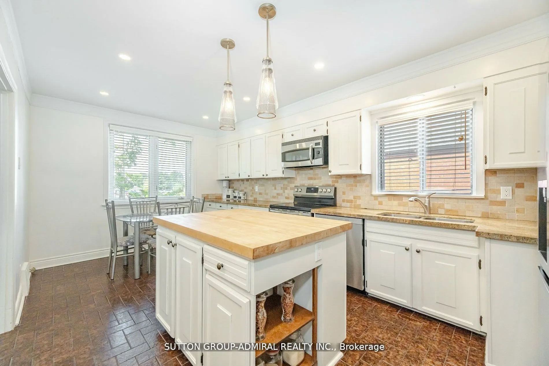 23 Vinci Crescent