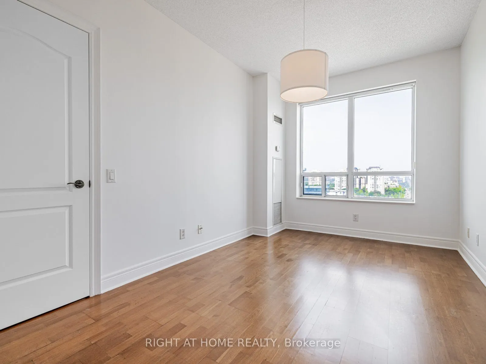 1 Clairtrell Road, #RG1