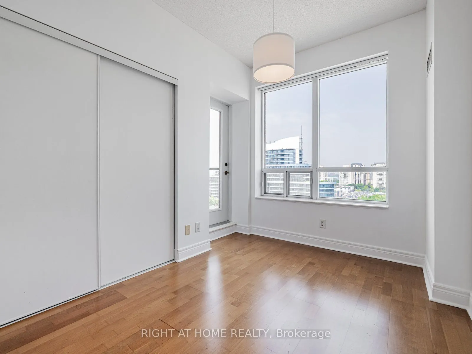 1 Clairtrell Road, #RG1