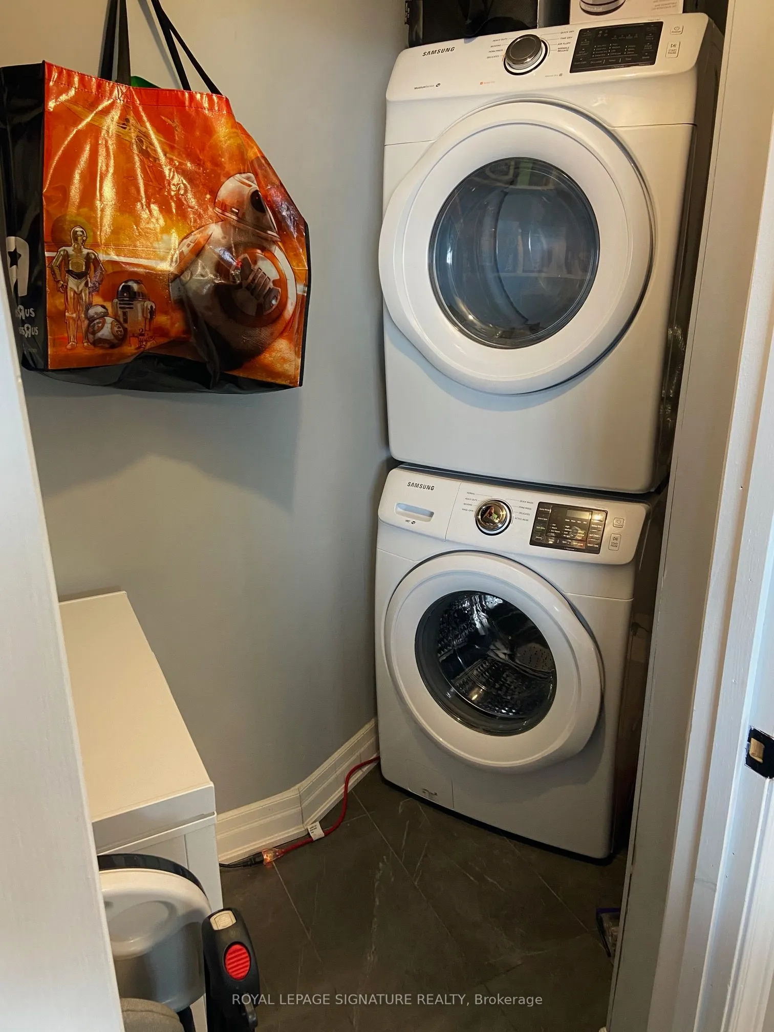 60 Pavane Linkway, #1406