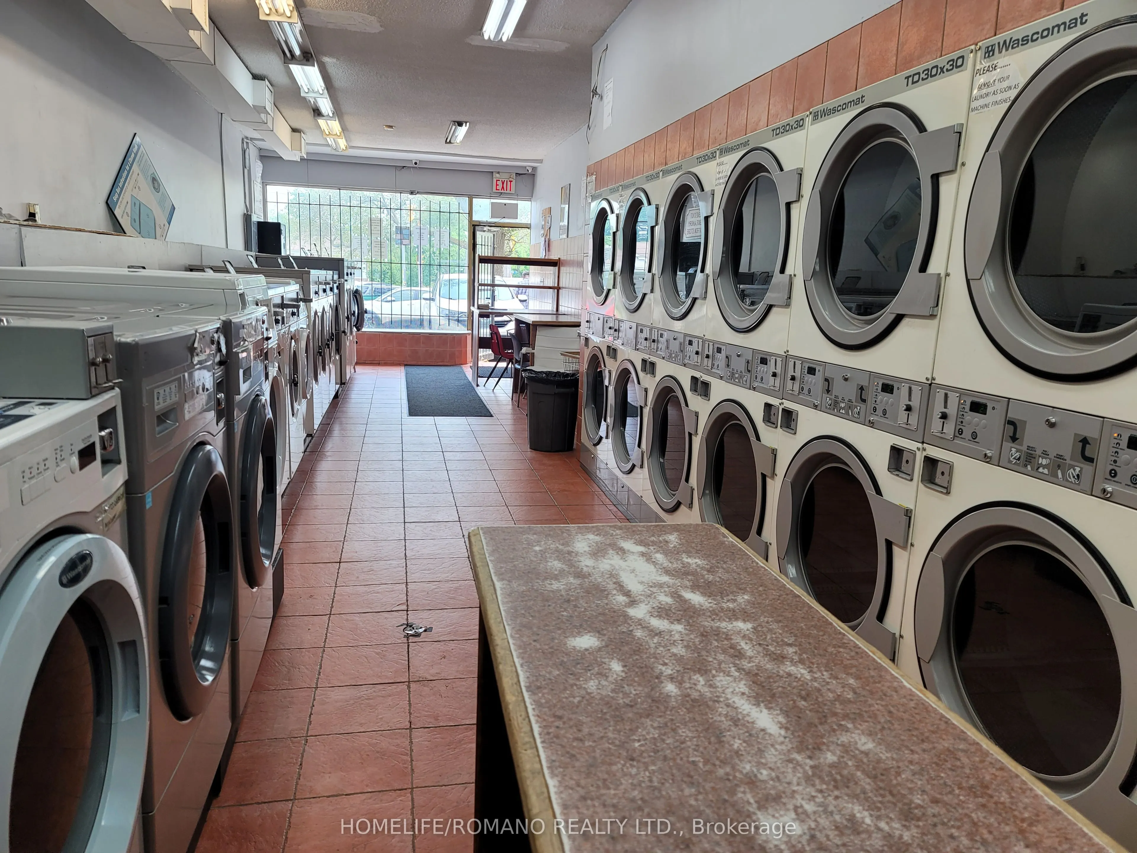 836 Sheppard Avenue W