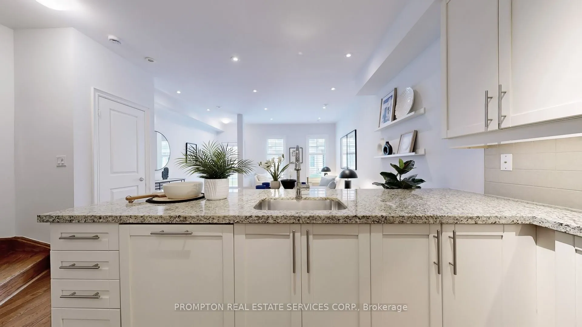 30 Hargrave Lane, #5
