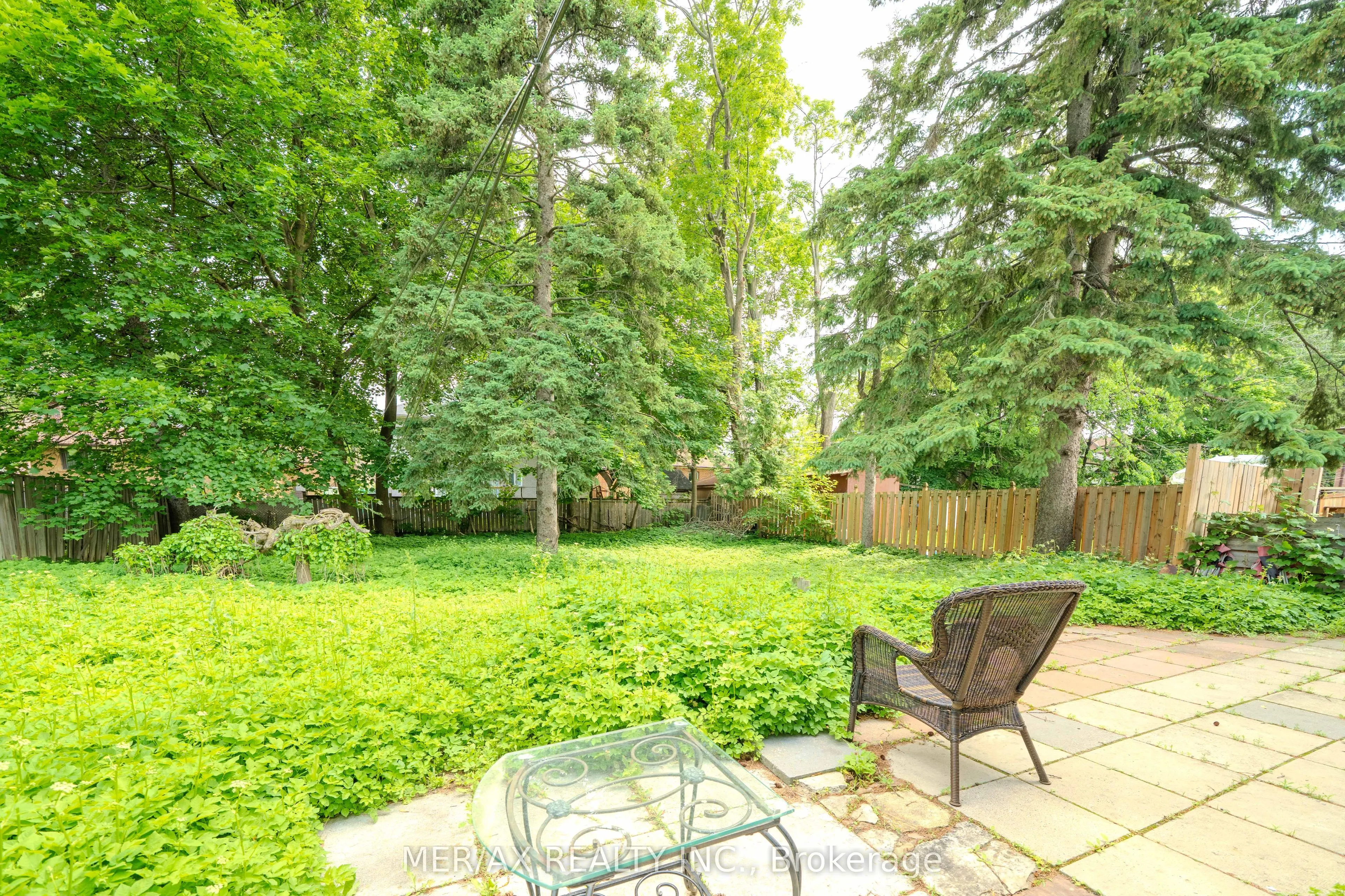 91 Steeles Avenue E