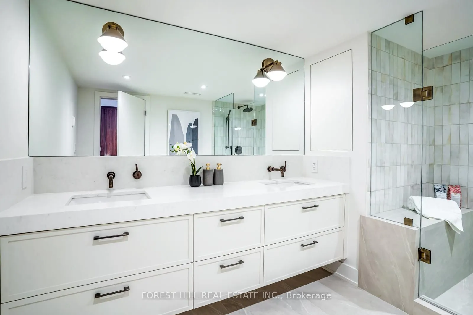 1166 Bay Street, #1105