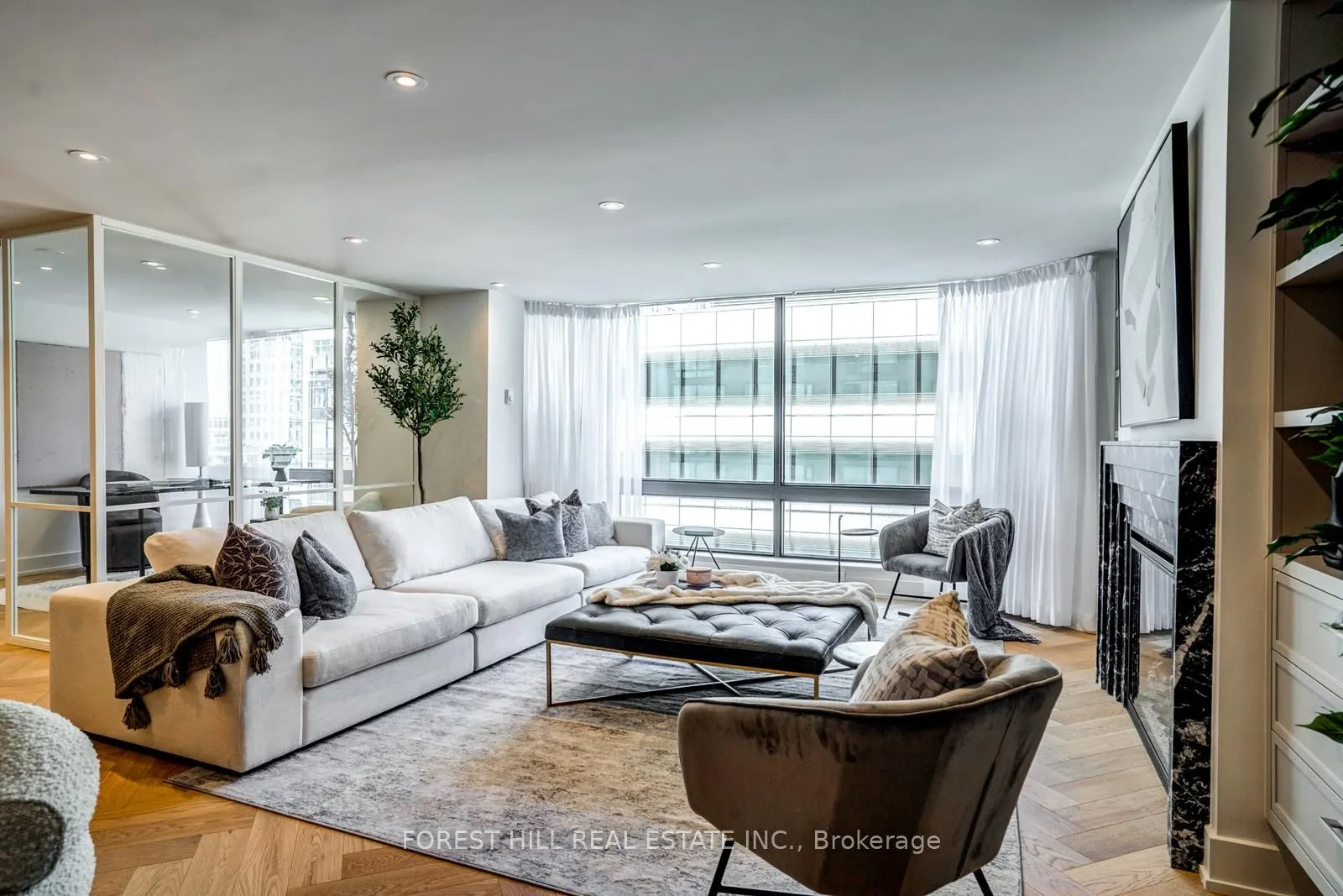 1166 Bay Street, #1105