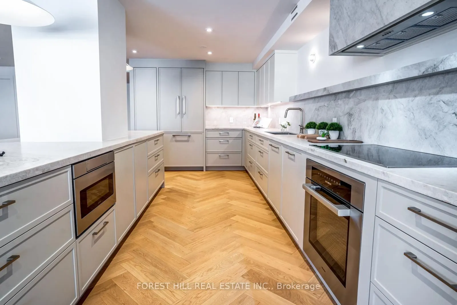 1166 Bay Street, #1105