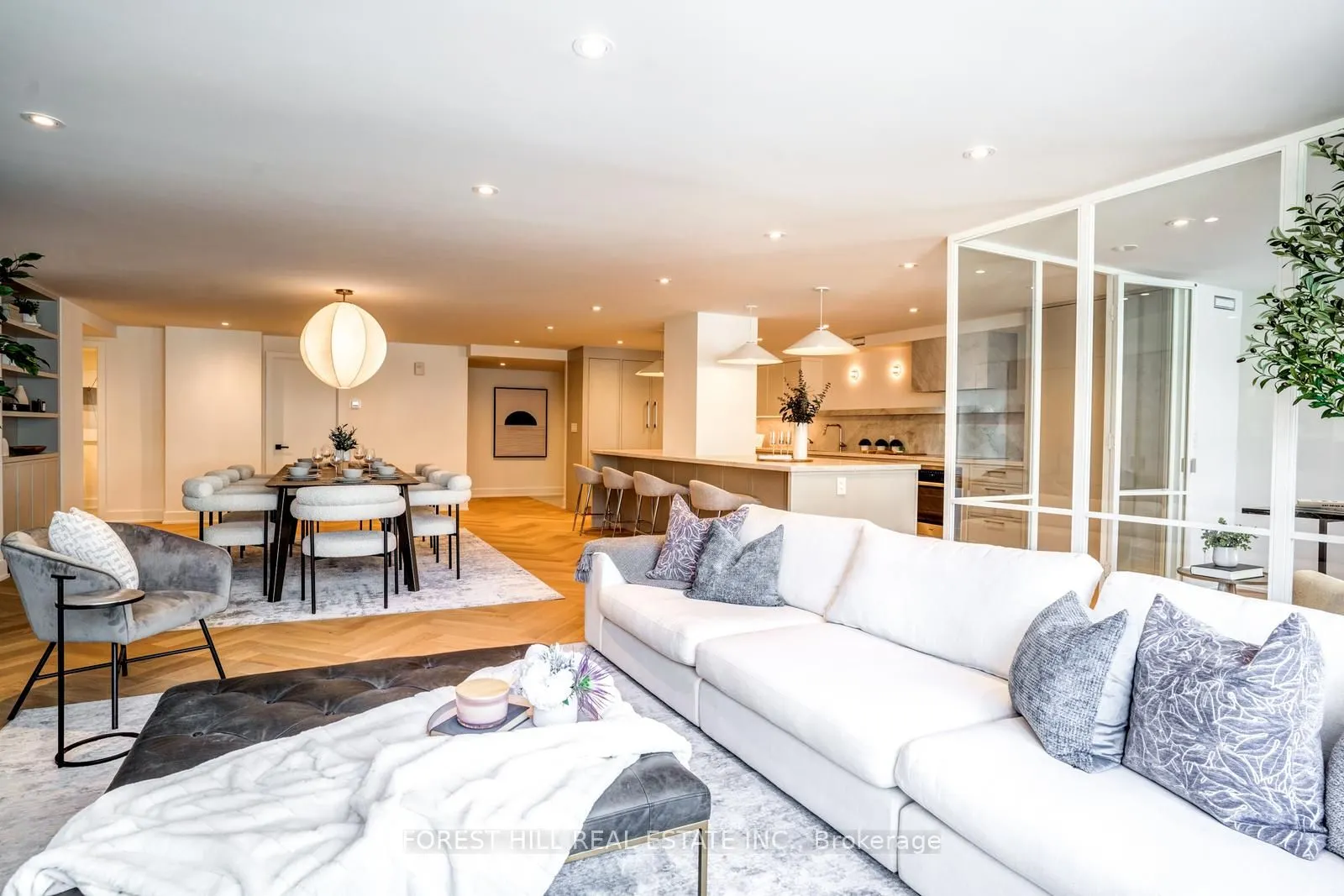 1166 Bay Street, #1105