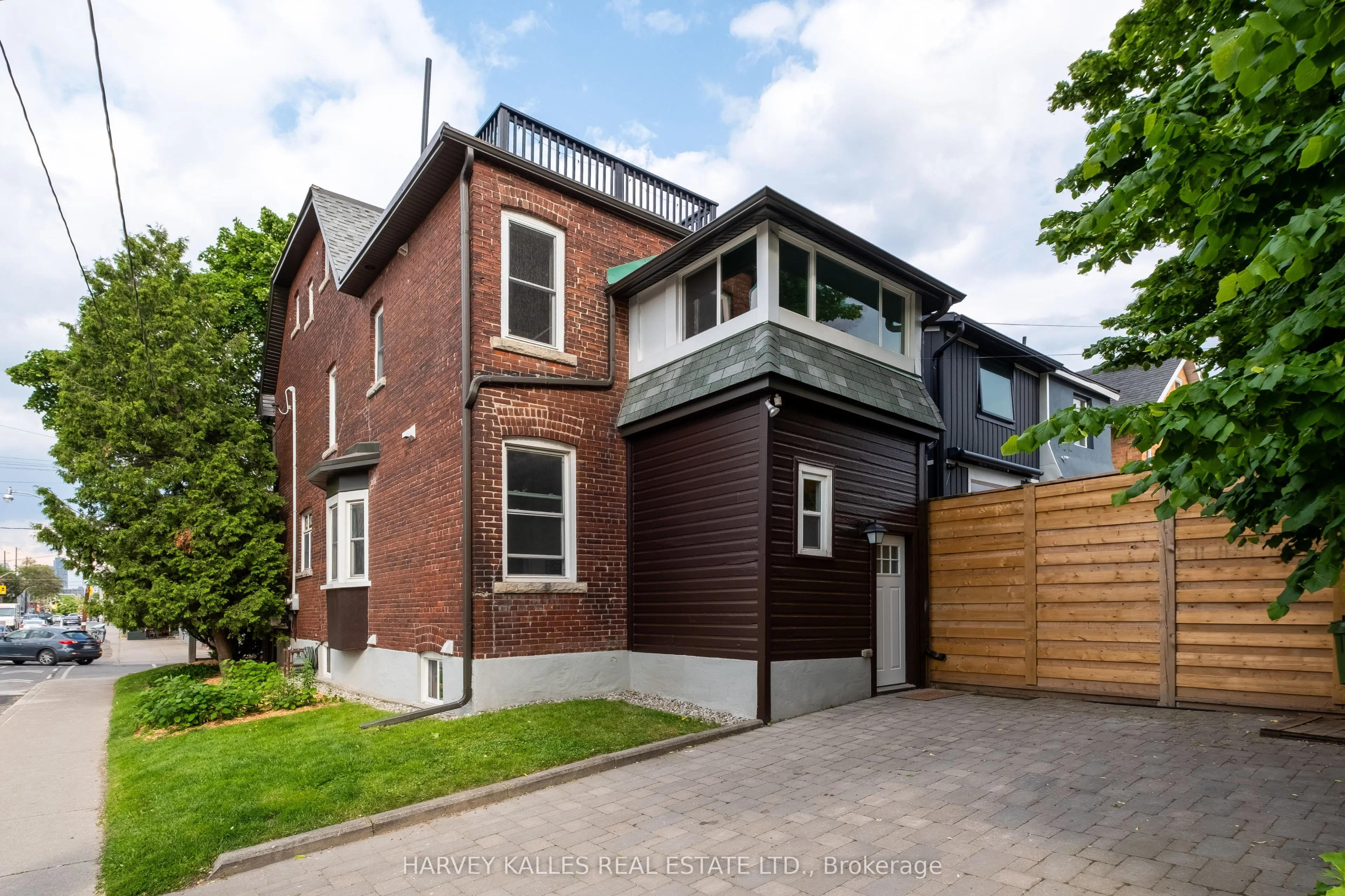 410 Roxton Road