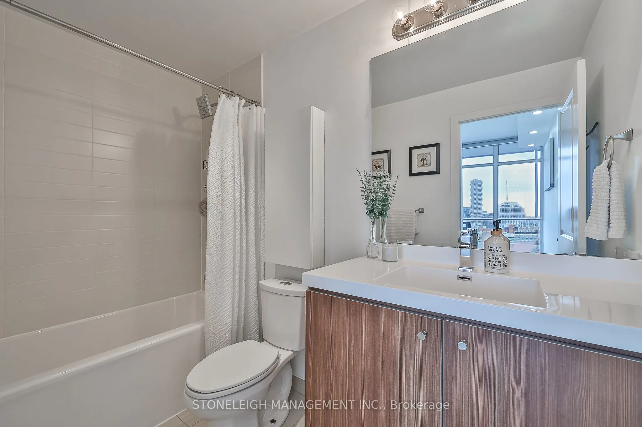 105 George Street, #1306