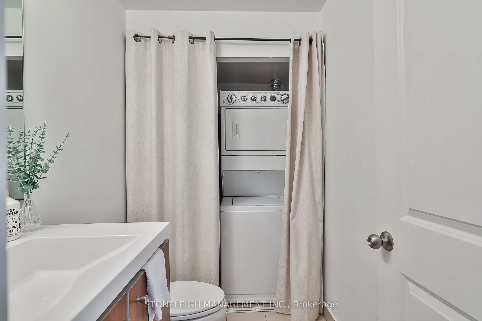 105 George Street, #1306
