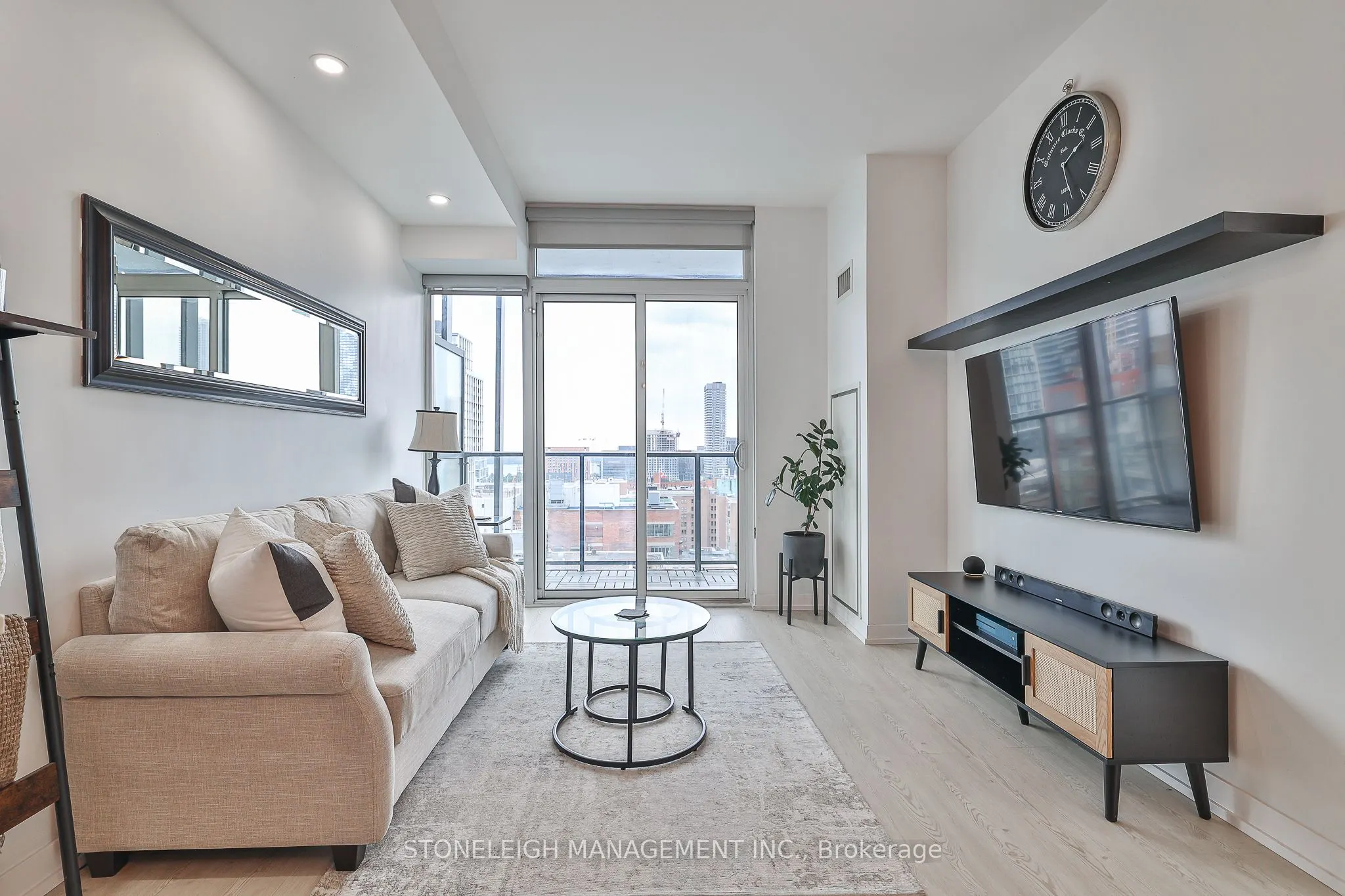 105 George Street, #1306