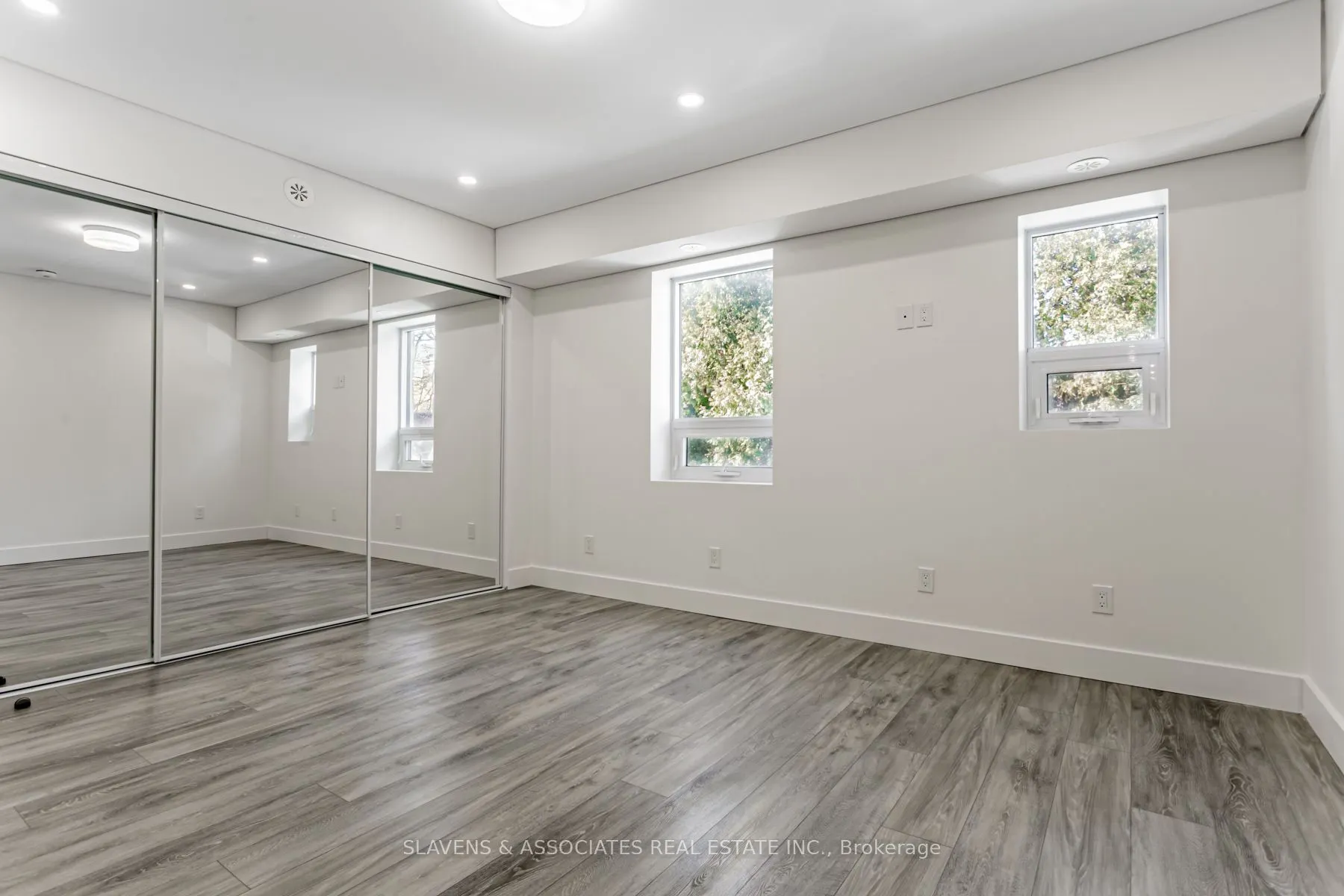 1088 Avenue Road