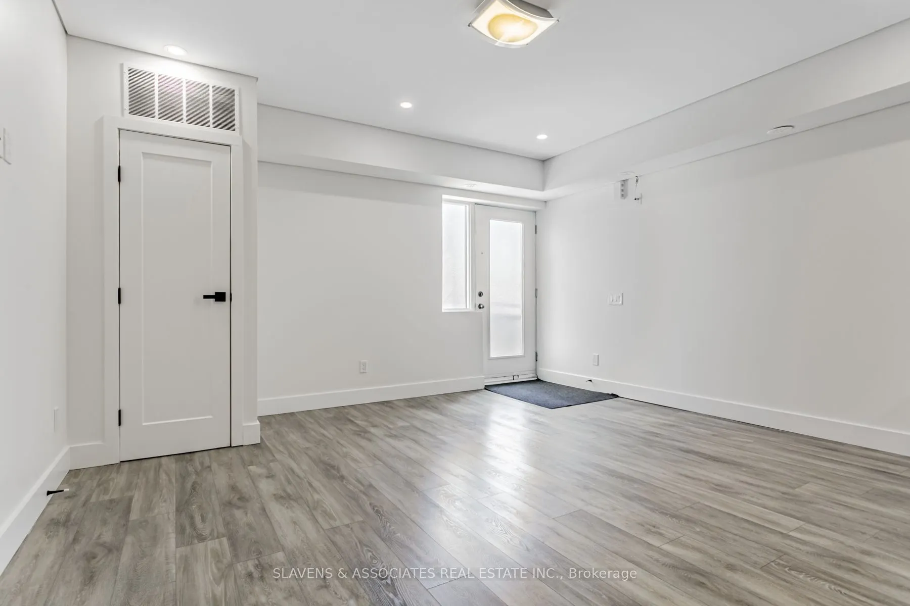 1088 Avenue Road